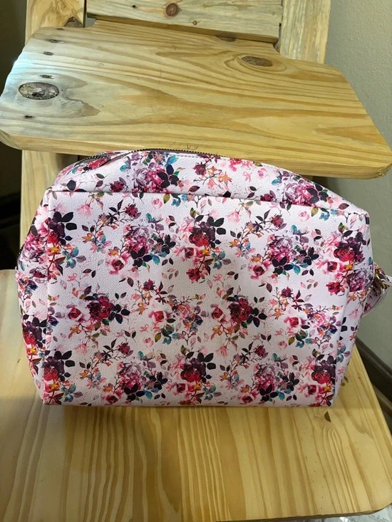 Betsey Johnson Floral Heart Large DOUBLE WRISTLET - NWOT - Picture 5 of 8